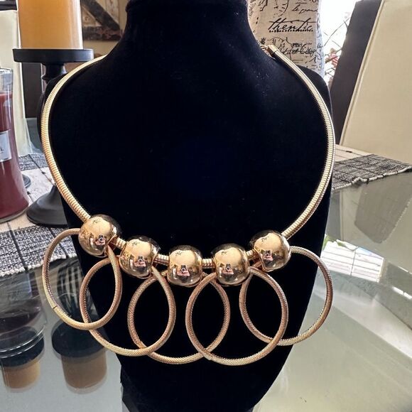 Beautiful loop Rope necklaces with earrings. One Gold set,one Silver & Gold set - Picture 7 of 10